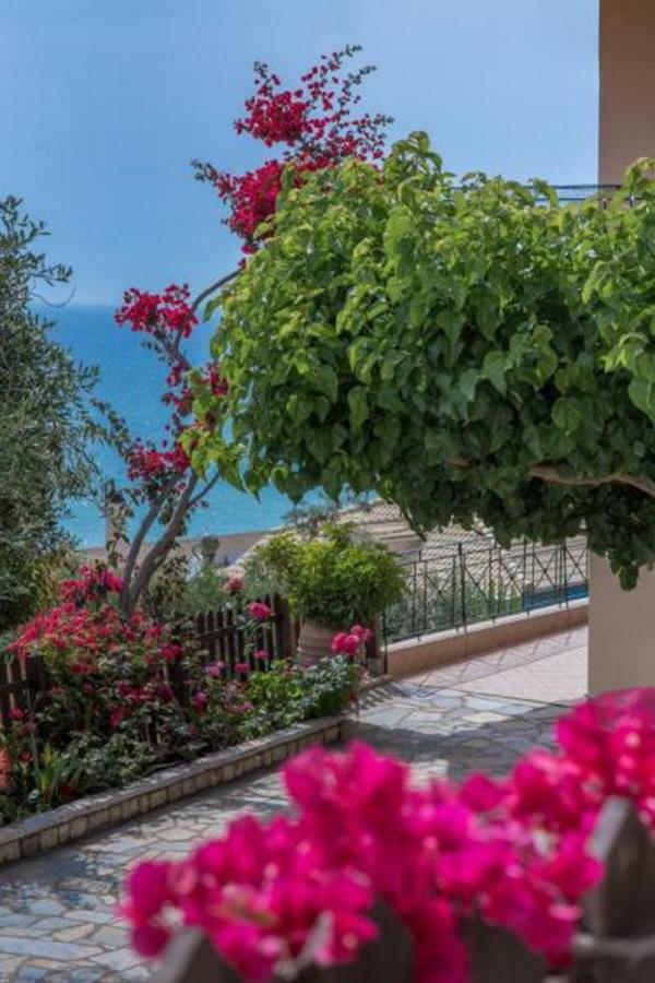 Villa Giovanni Paralia Vrachou Exterior photo